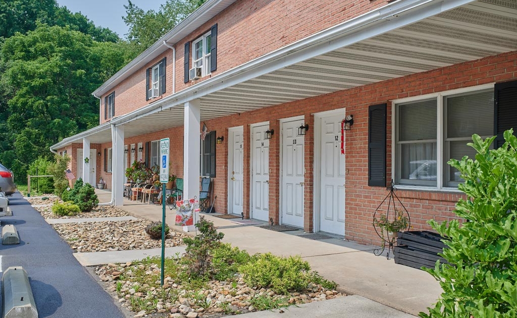 Tanglewood Townhouses Exterior Detail